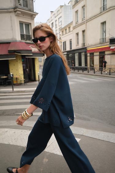 TOP EN MAILLE À BRODERIES AJOURÉES - Bleu roi de Zara - Image 3