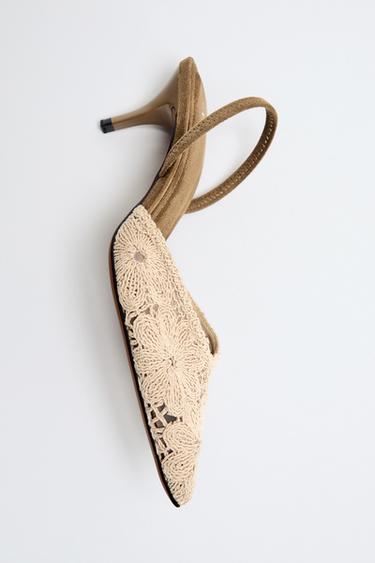 ZAPATO TACÓN BORDADOS - Blanco Crudo de Zara