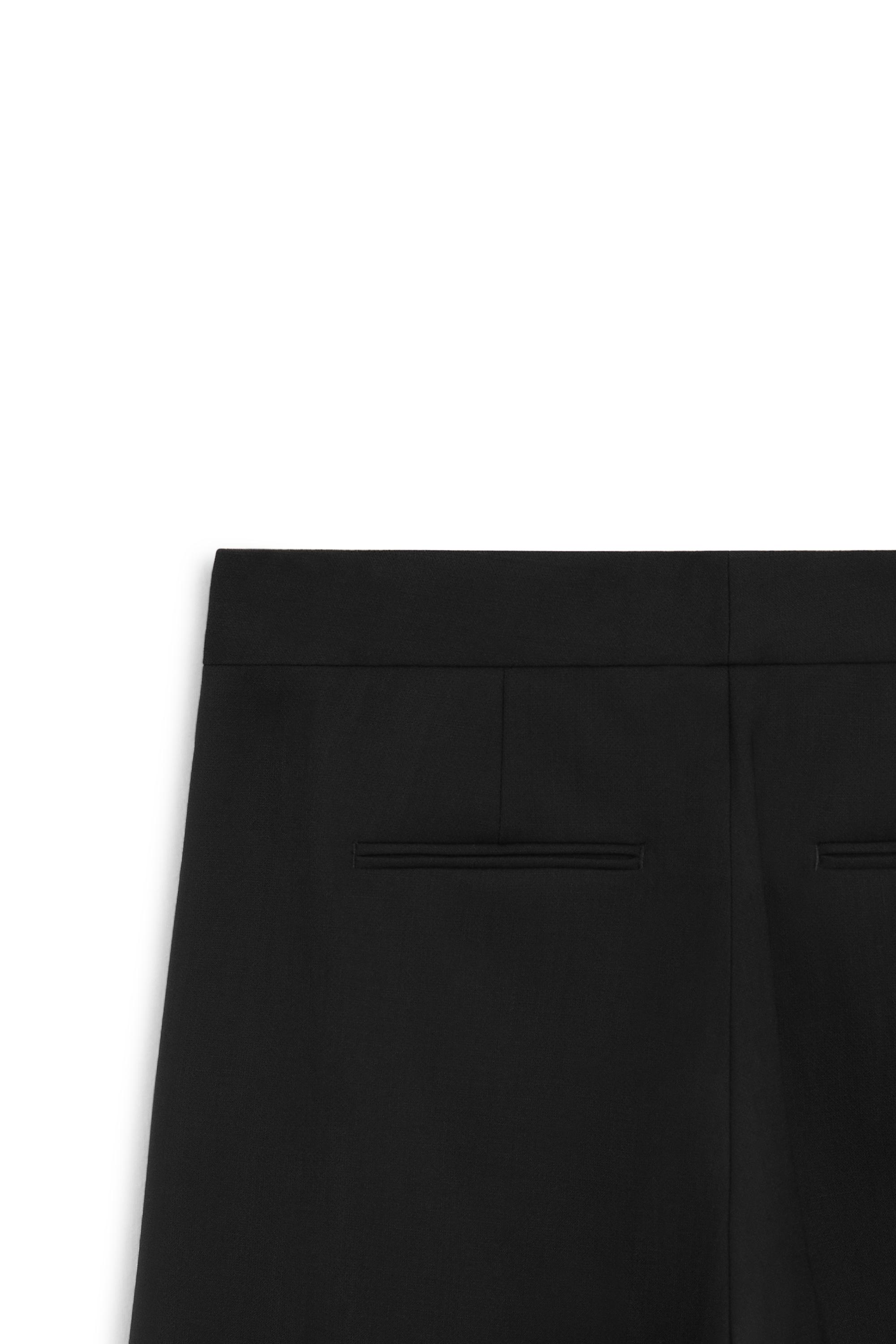 Barrel fit tailored pants with darts - LIMITED EDITION