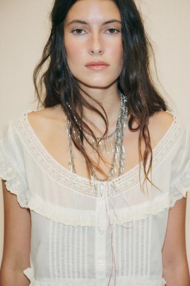 EMBROIDERED GAUZE CROP TOP WITH BOW - Ecru by Zara - Image 3