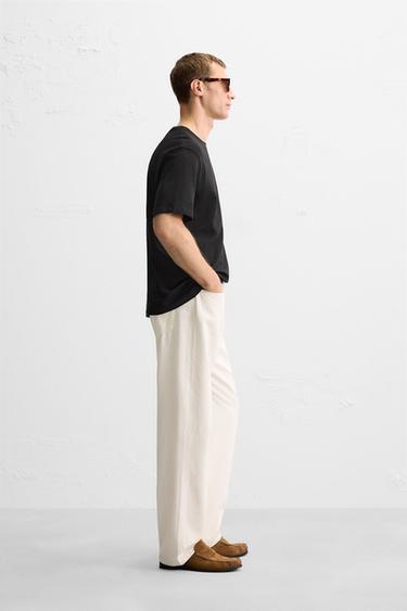 BASIC MEDIUM WEIGHT T-SHIRT - Black by Zara