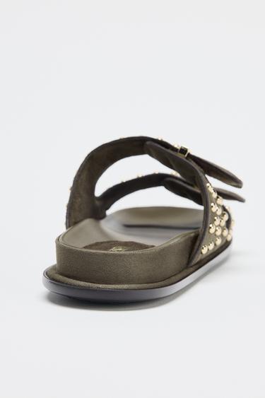 SANDALES BOUCLES CLOUS - Vert kaki de Zara - Image 5