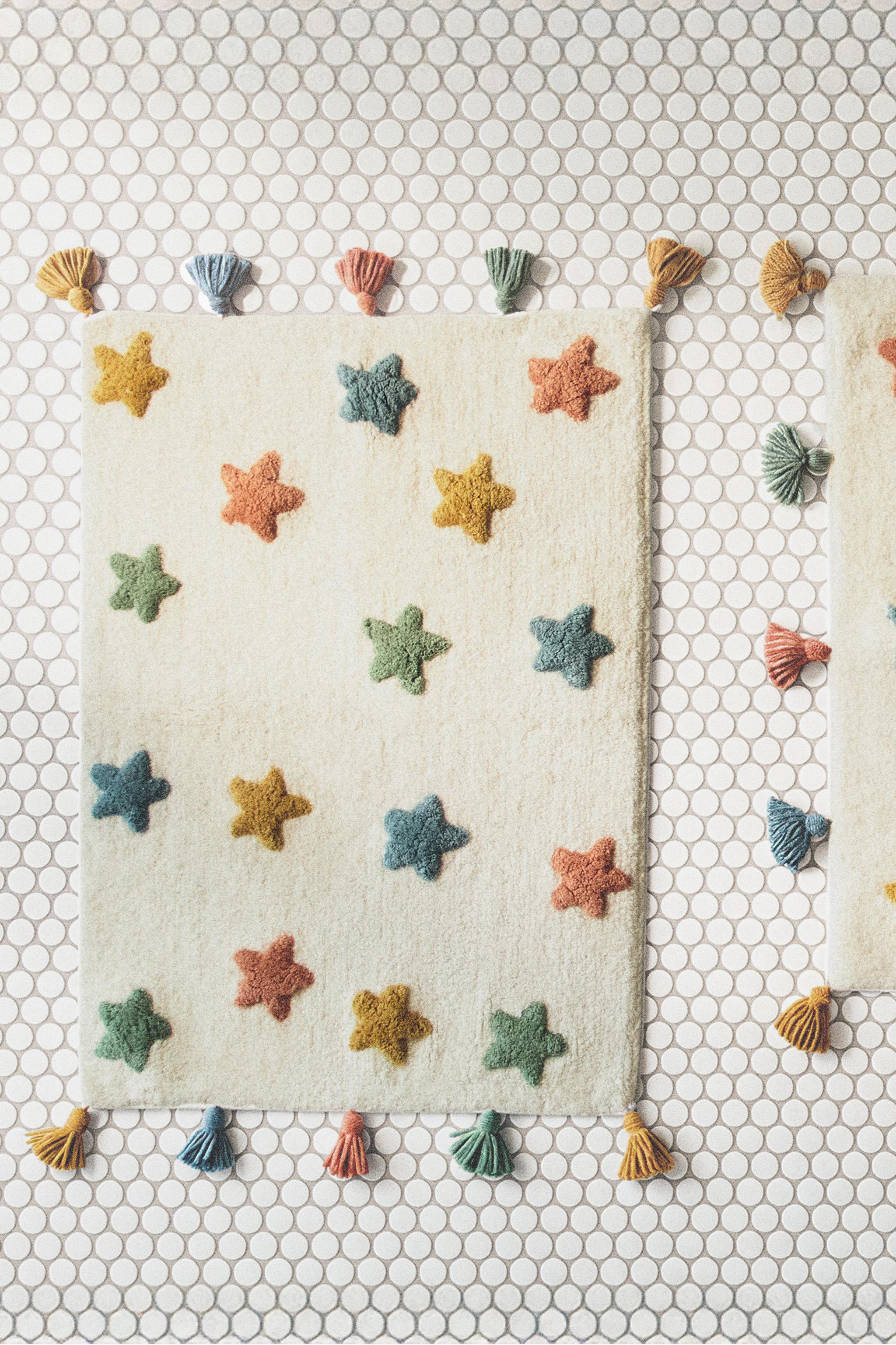 KIDS' STAR BATH MAT