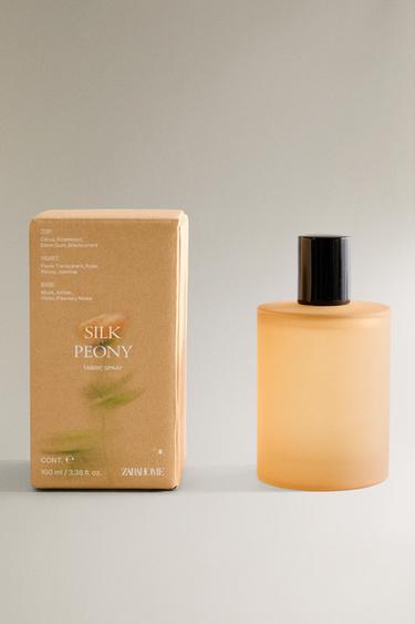 (100 ML) SILK PEONY FABRIC FRESHENER - Pale pink by Zara