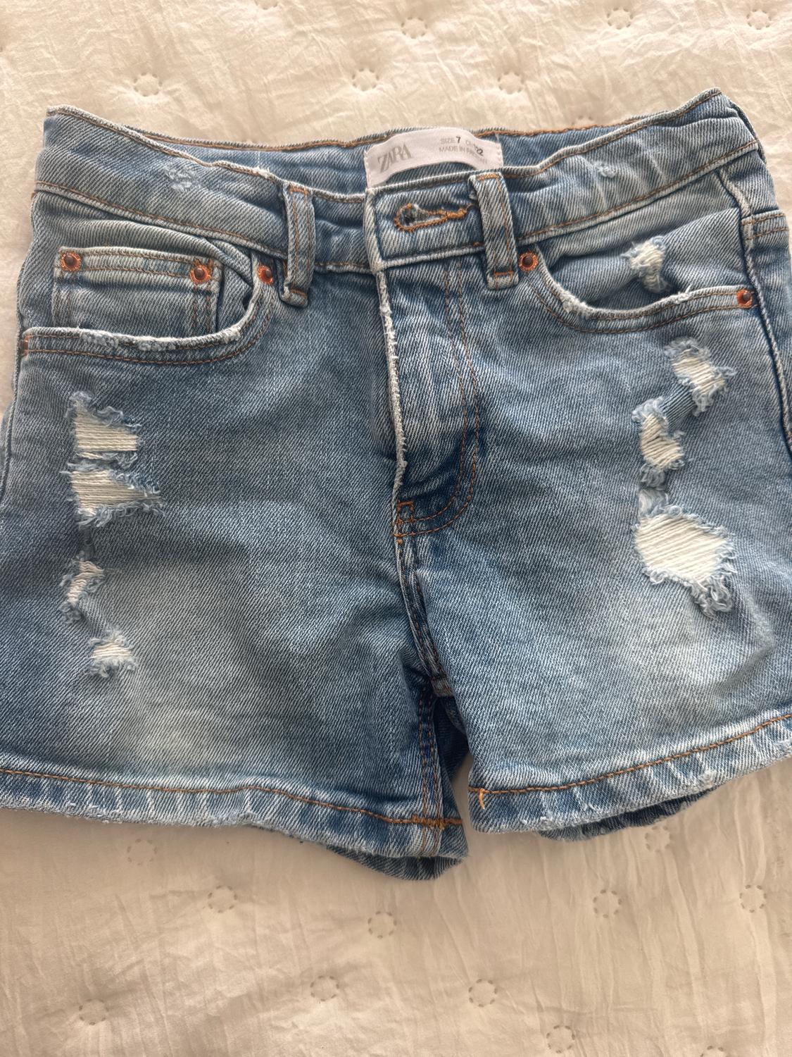 COMFORT FIT DENIM BERMUDA SHORTS WITH FRAYED HEMS - Image 3