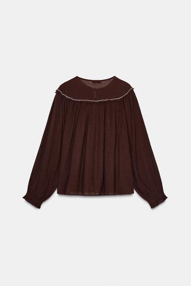 BLUSE MIT STICKEREI UND SCHMUCKPERLEN - Aubergine von Zara
