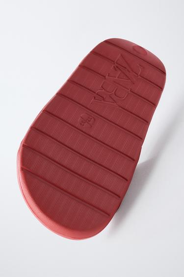 CLAQUETTES DE BAIN - Rouge de Zara - Image 5