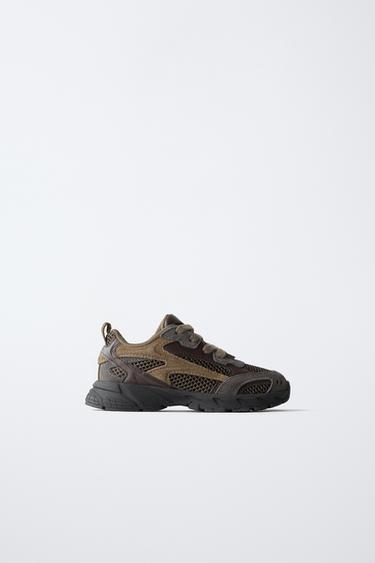 حذاء رياضي شبكي - بني الخاص بـ Zara