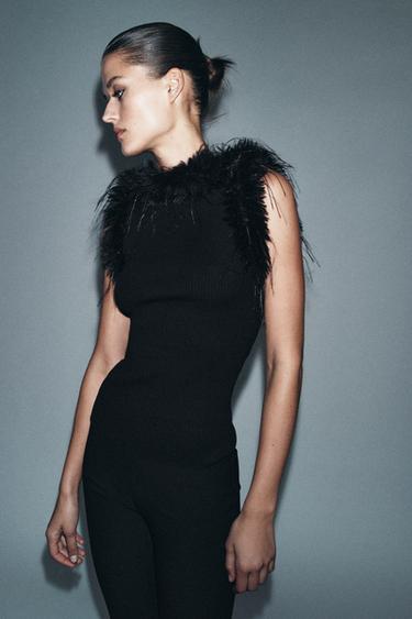 TOP RIB EFECTO PELO - Negro de Zara