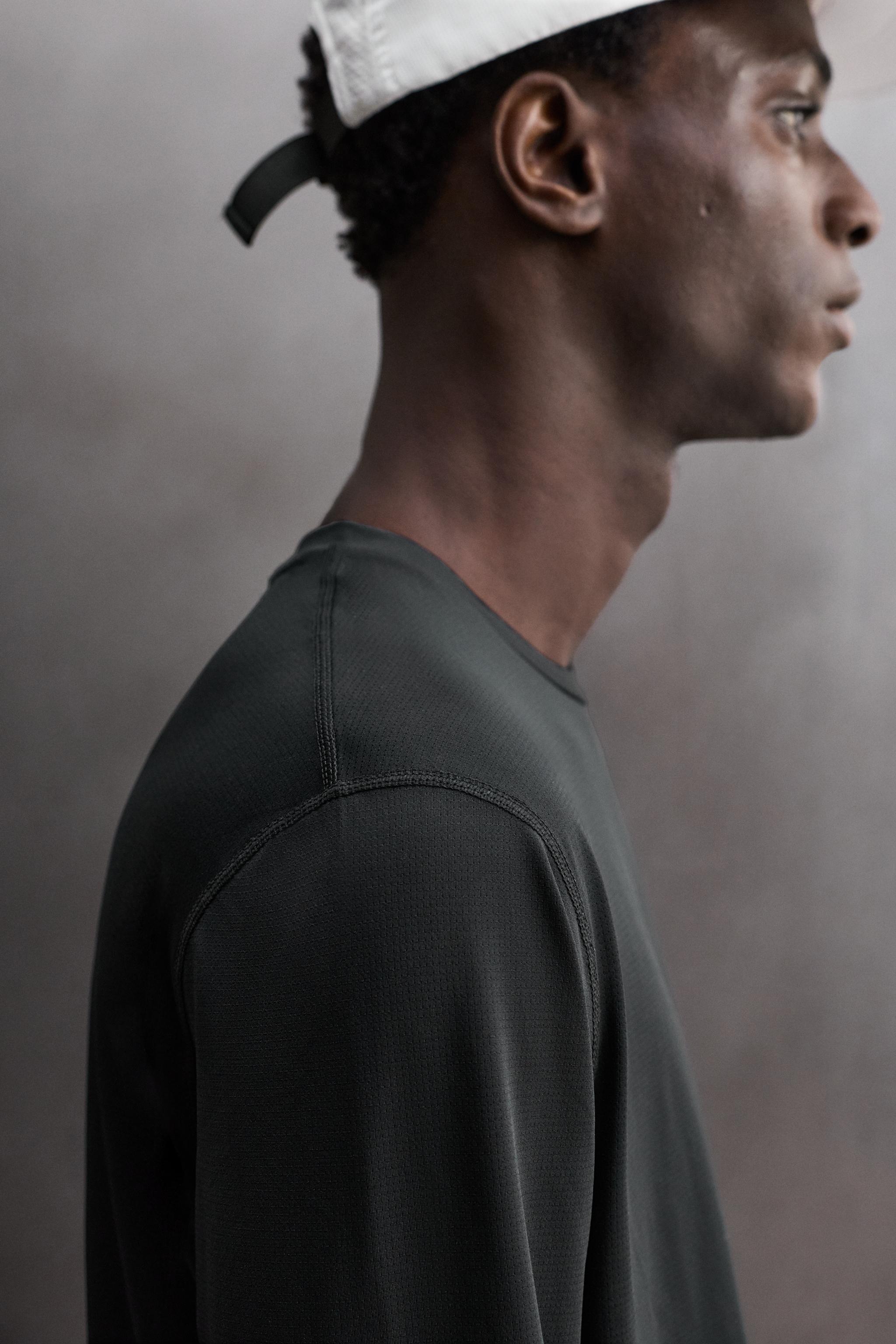 BASIC LONG SLEEVE TECHNICAL T-SHIRT
