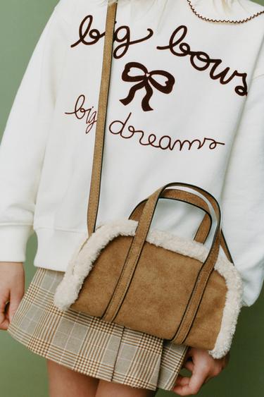 SAC BANDOULIÈRE EN PEAU DE MOUTON - Marron de Zara
