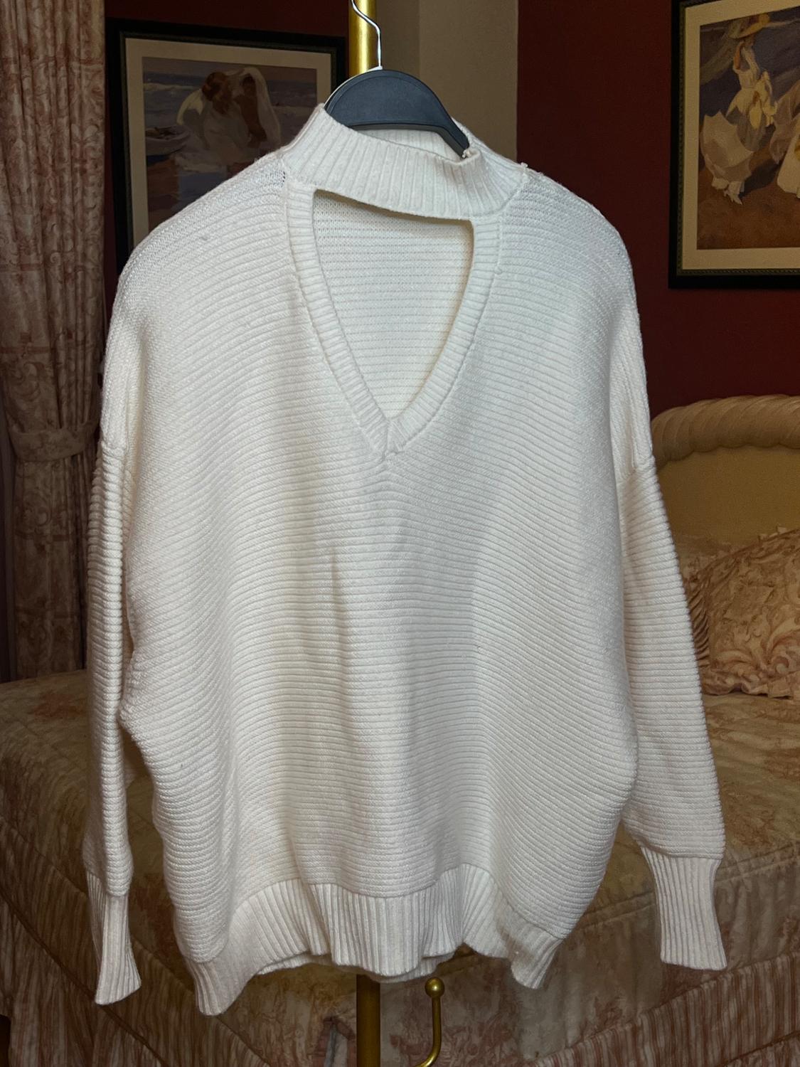 OVERSIZED SWEATER WITH CUT-OUT SHOULDERS - Image 2