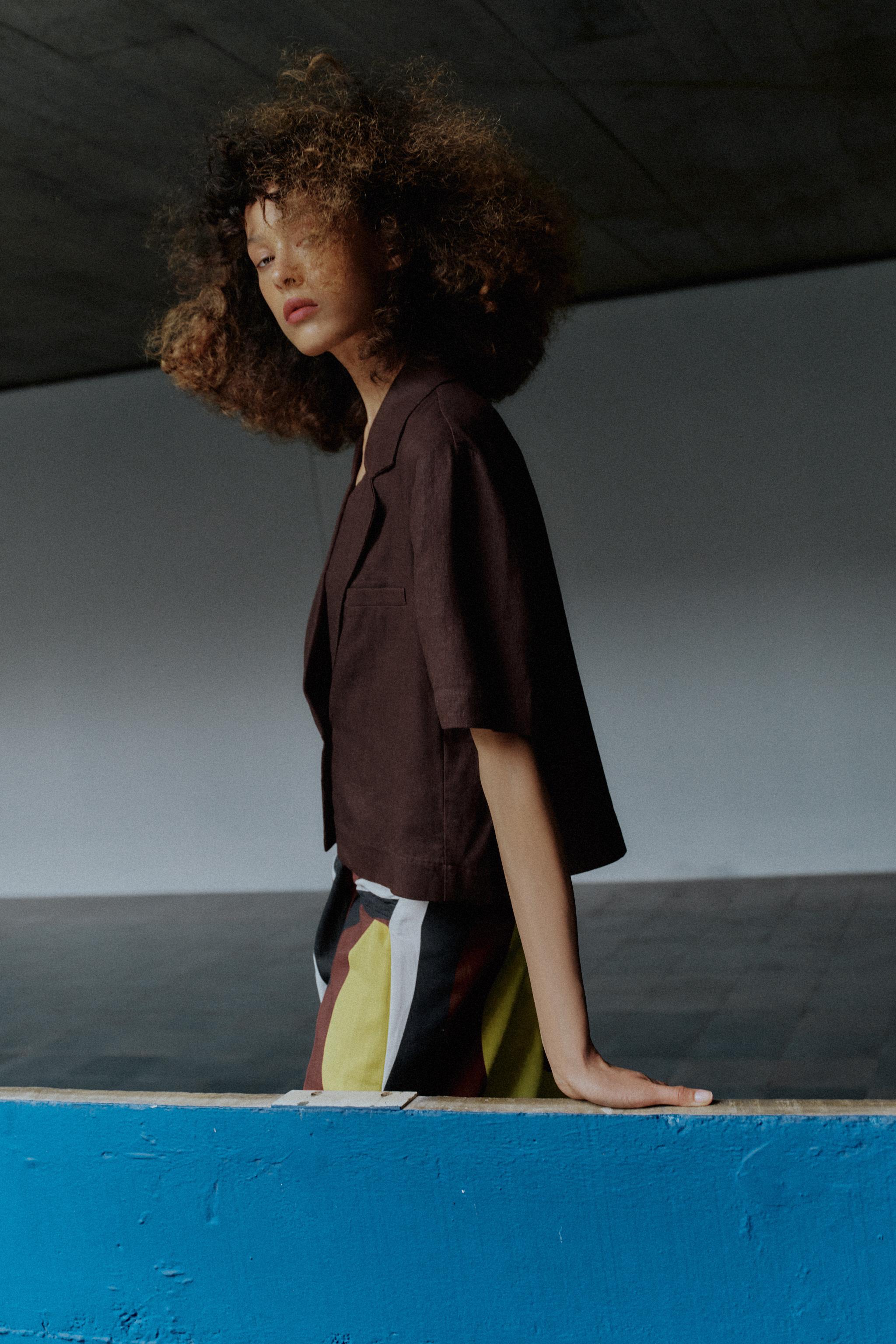 VESTE MANCHES COURTES AVEC LIN