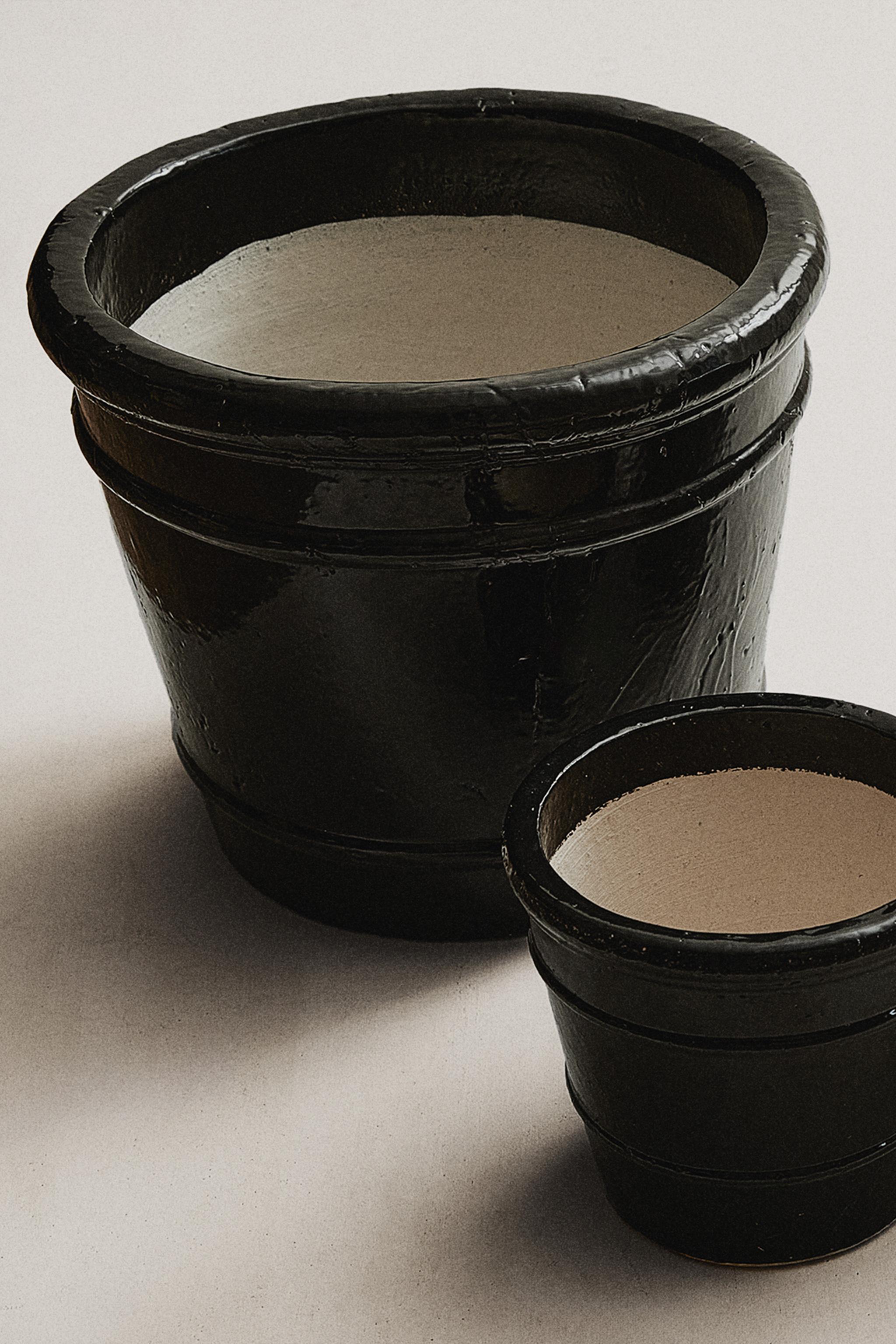 CERAMIC GARDEN POT