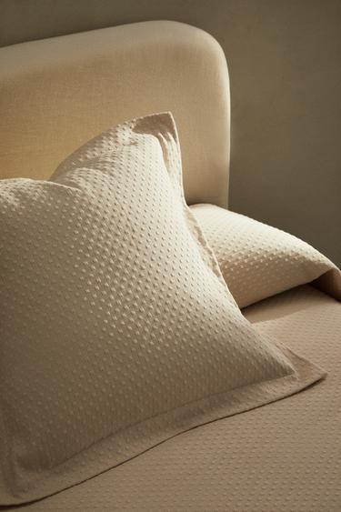 Zara THROW PILLOW COVER WITH POLKA DOT DESIGN - Beige