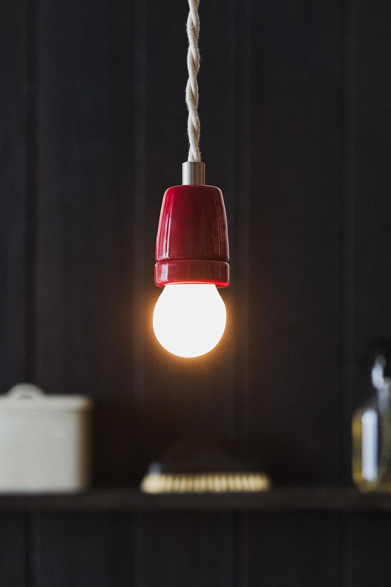 CERAMIC CEILING LIGHT CABLE — Red