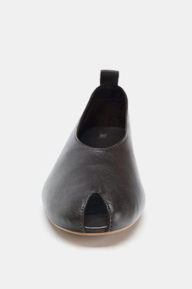 BALLERINES EN CUIR AVEC OUVERTURE - Marron de Zara - Image 3