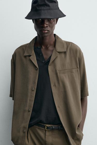 قميص منسدل RELAXED FIT - بني/ توبو الخاص بـ Zara