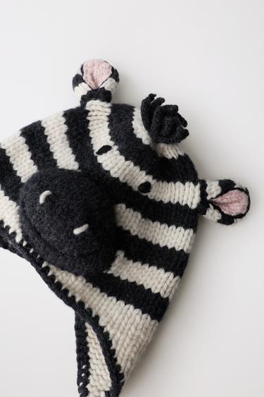 LIMITED EDITION ZEBRA WOOL BEANIE - striped by Zara - Image 7