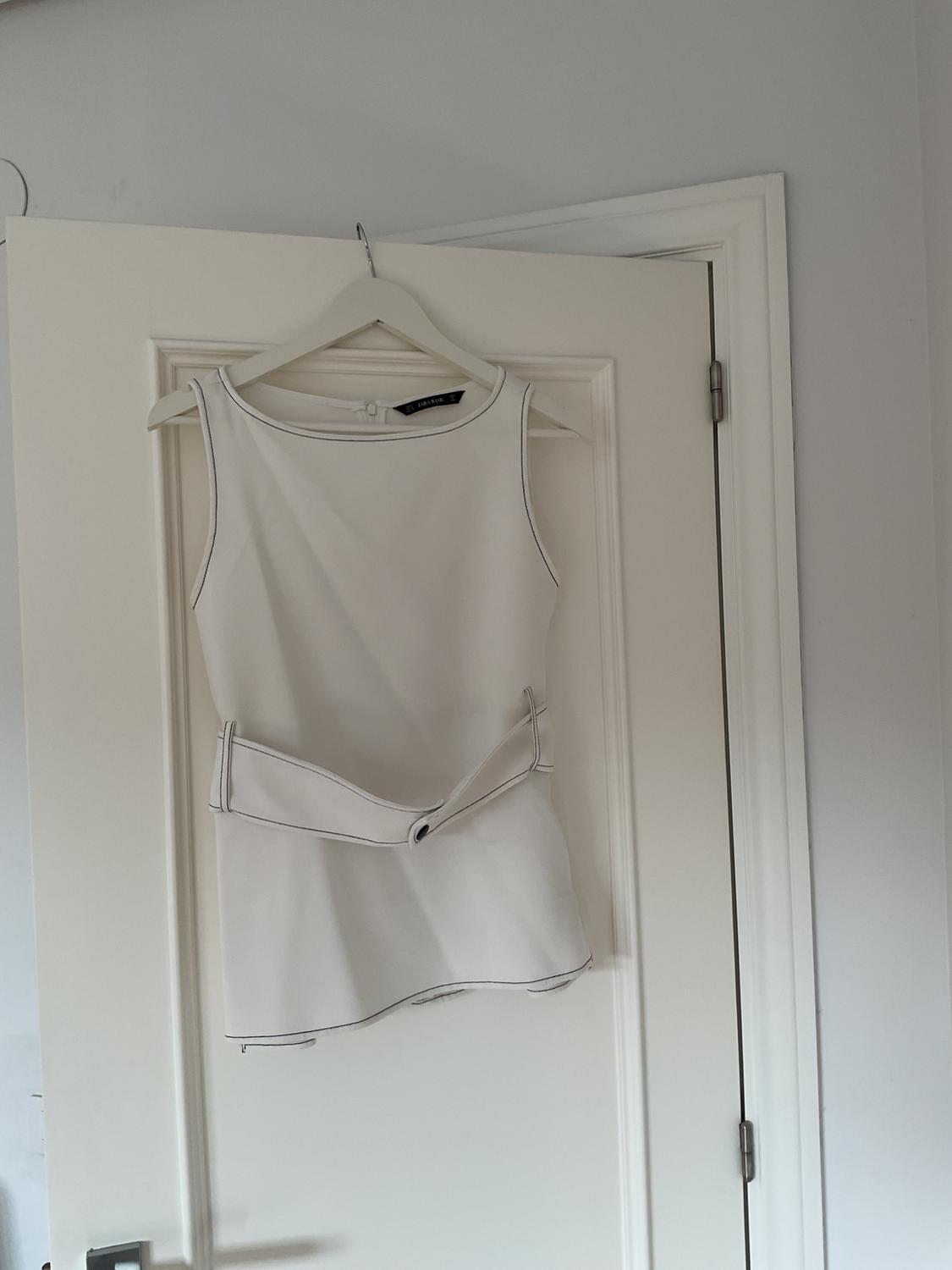 TOP WITH BELT AND TOPSTITCHING - Image 2