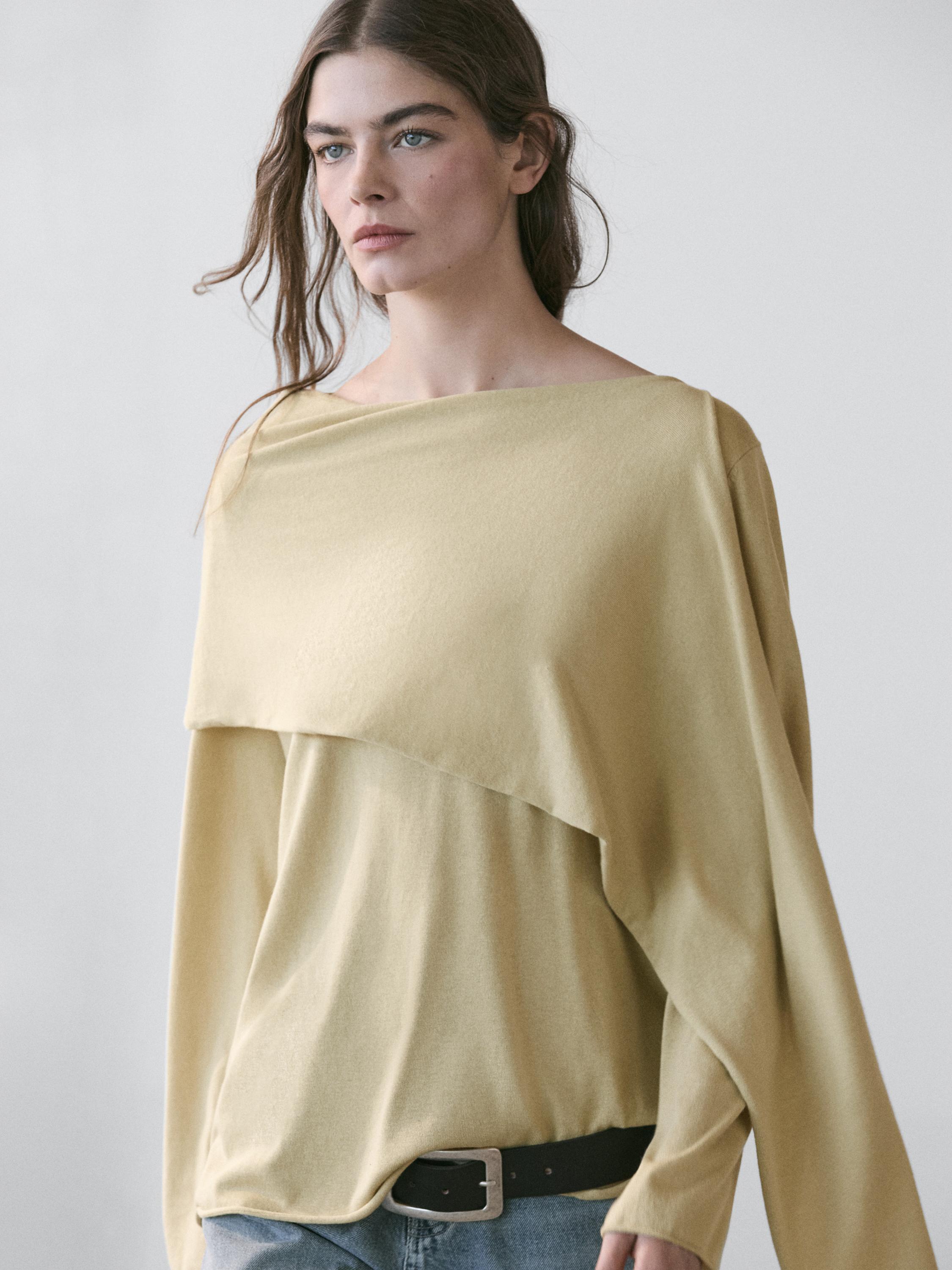 Pull en maille avec détail foulard