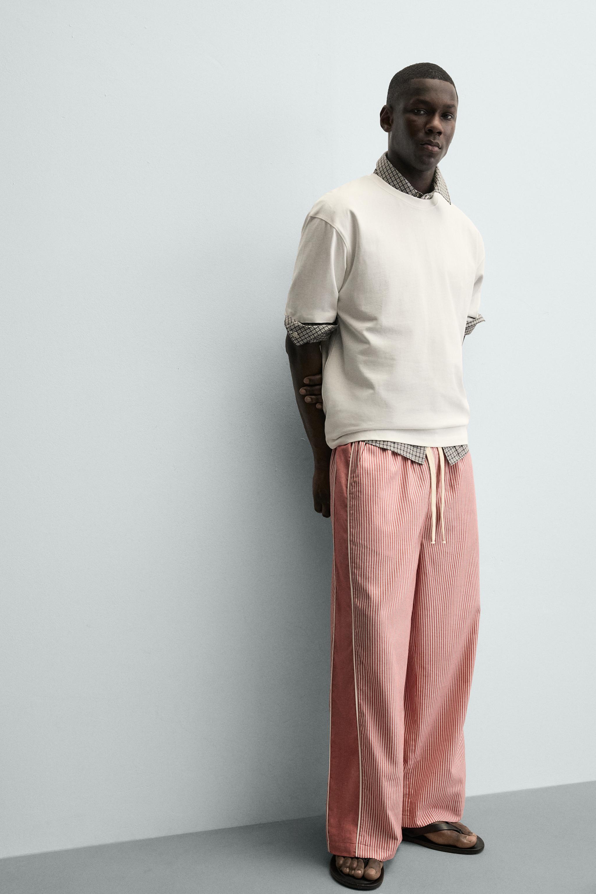 PANTALON À RAYURES ET BANDE EN CONTRASTE