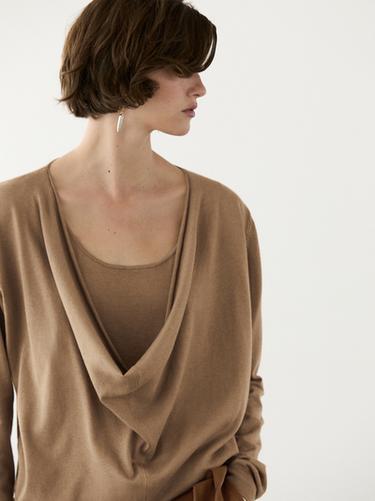 Pull drapé en maille de coton - Vison foncé de Zara