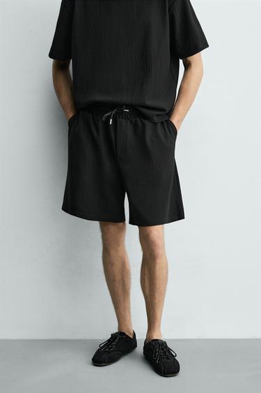 TEXTURED JOGGER BERMUDA SHORTS - Black by Zara