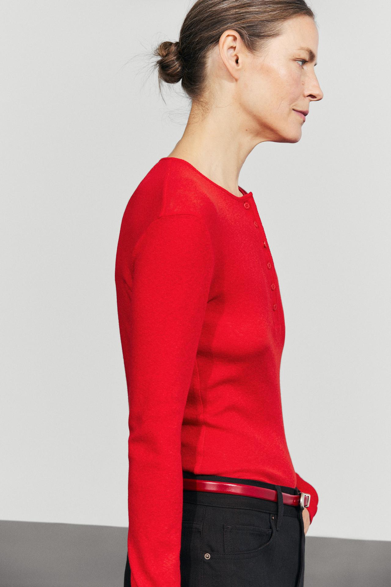 Long sleeve cotton blend henley — Red