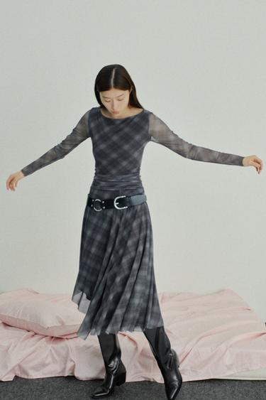 チュールチェック柄ワンピースブラウンZaraのチュールチェック柄ワンピース - ブラウン