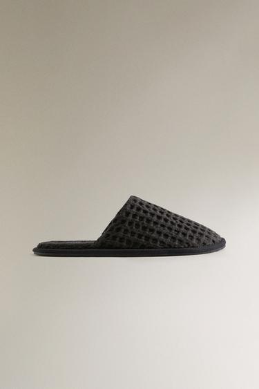 WAFFLE-KNIT SLIPPERS - Black by Zara - Image 1