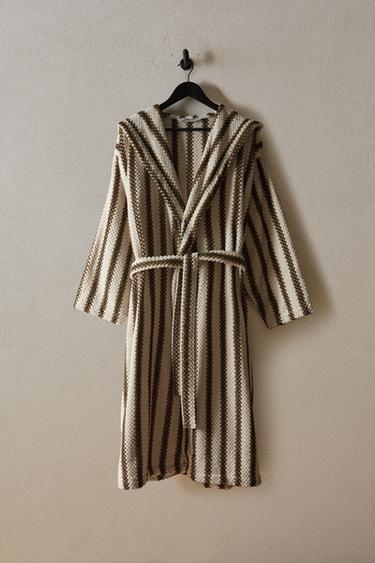 GEOMETRIC JACQUARD BATHROBE - Greens by Zara - Image 5