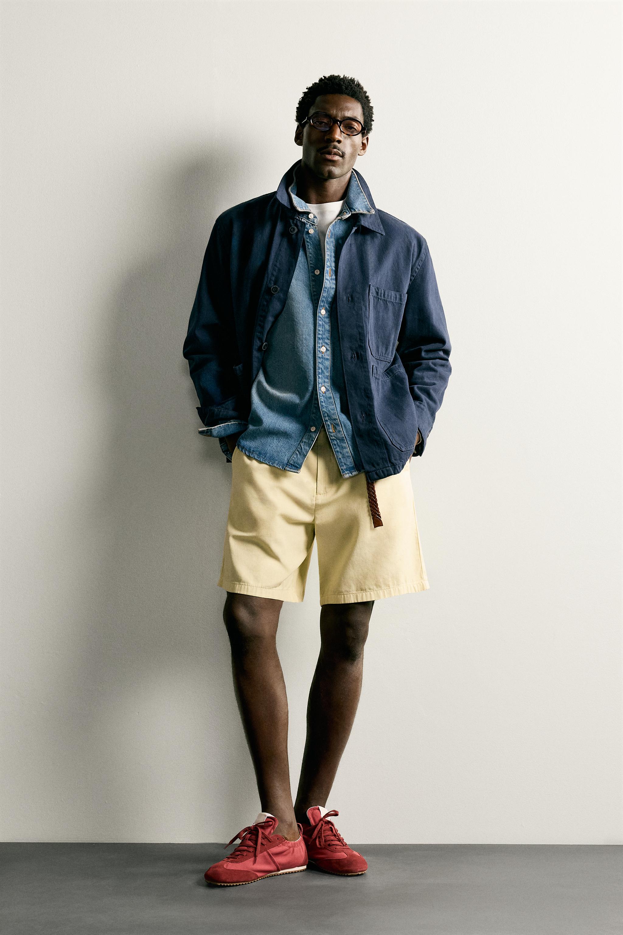 REGULAR FIT PLEATED SHORTS