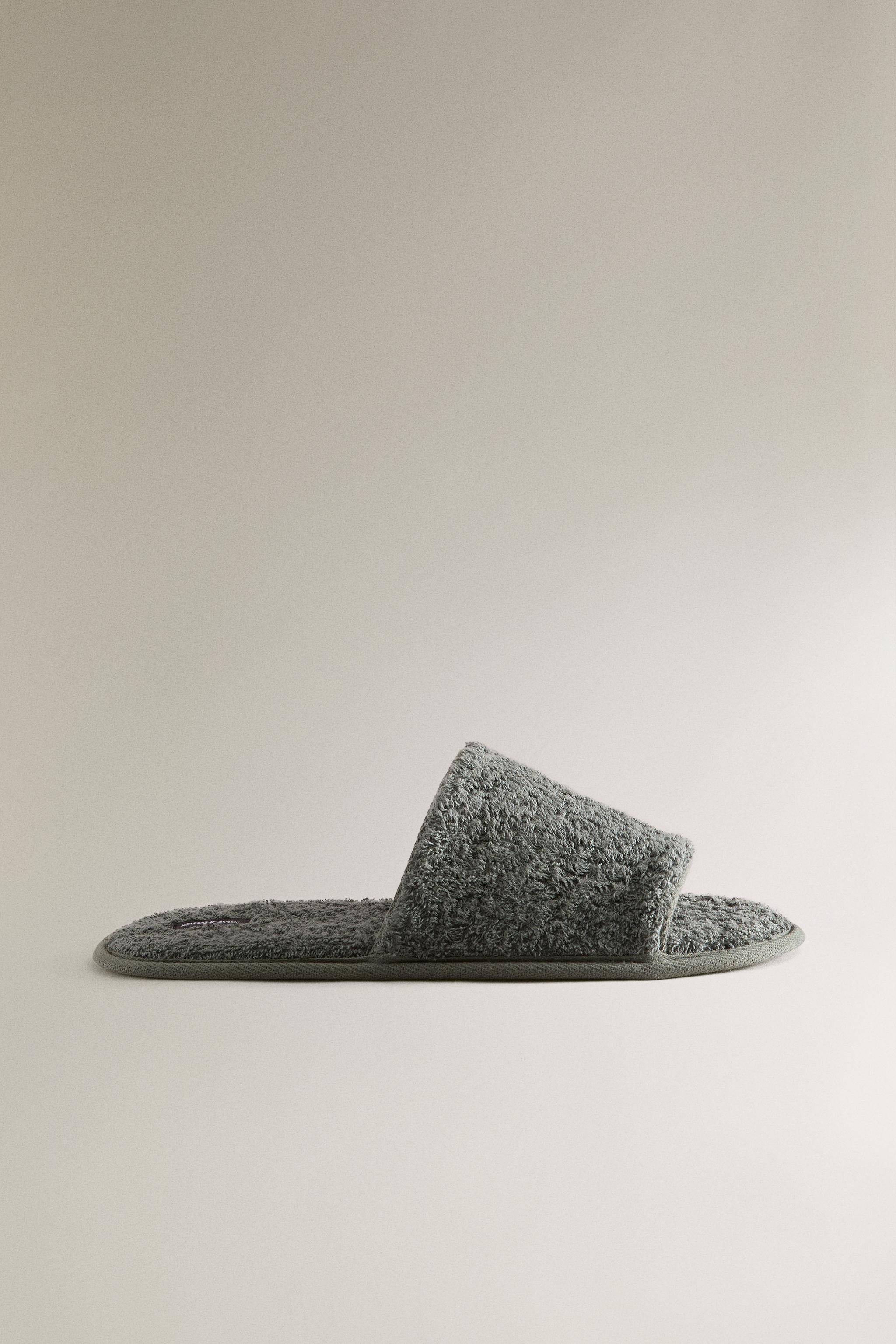 OPEN TERRY BATHROOM SLIPPERS — Khaki Green