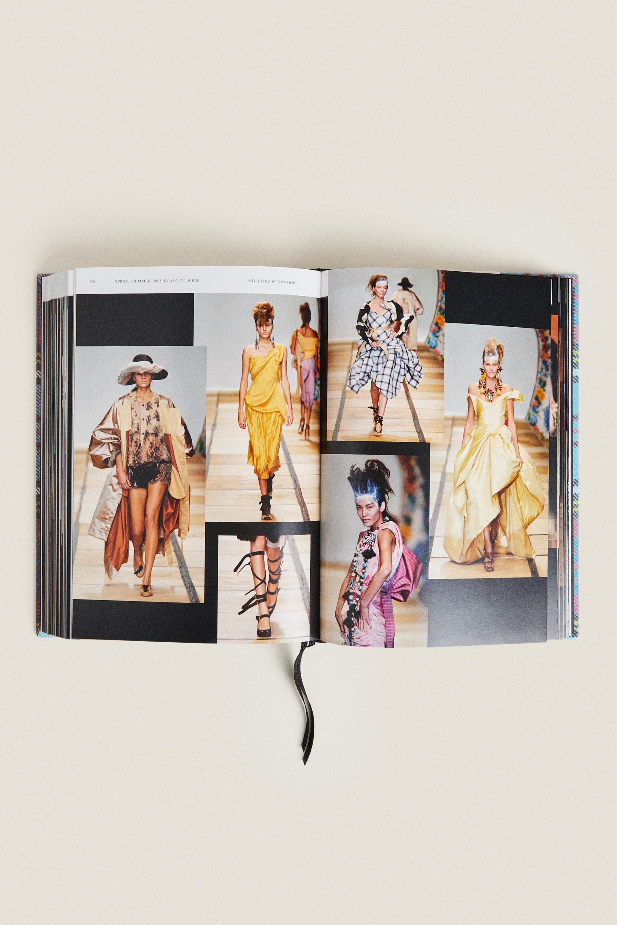 VIVIENNE WESTWOOD CATWALK BOOK