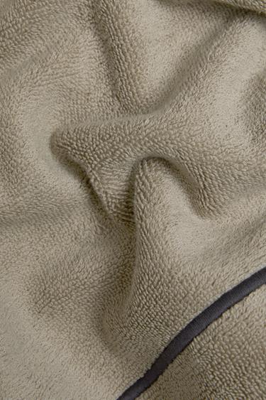 SERVIETTE DE BAIN PLAGE LISSE BORDURE - Vert gris de Zara - Image 2