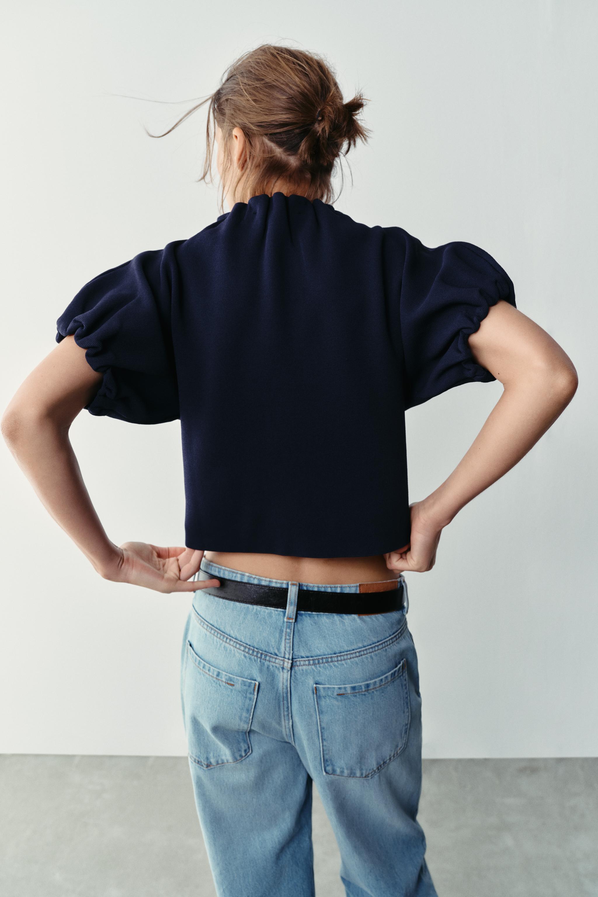 RUCHED KNIT TOP