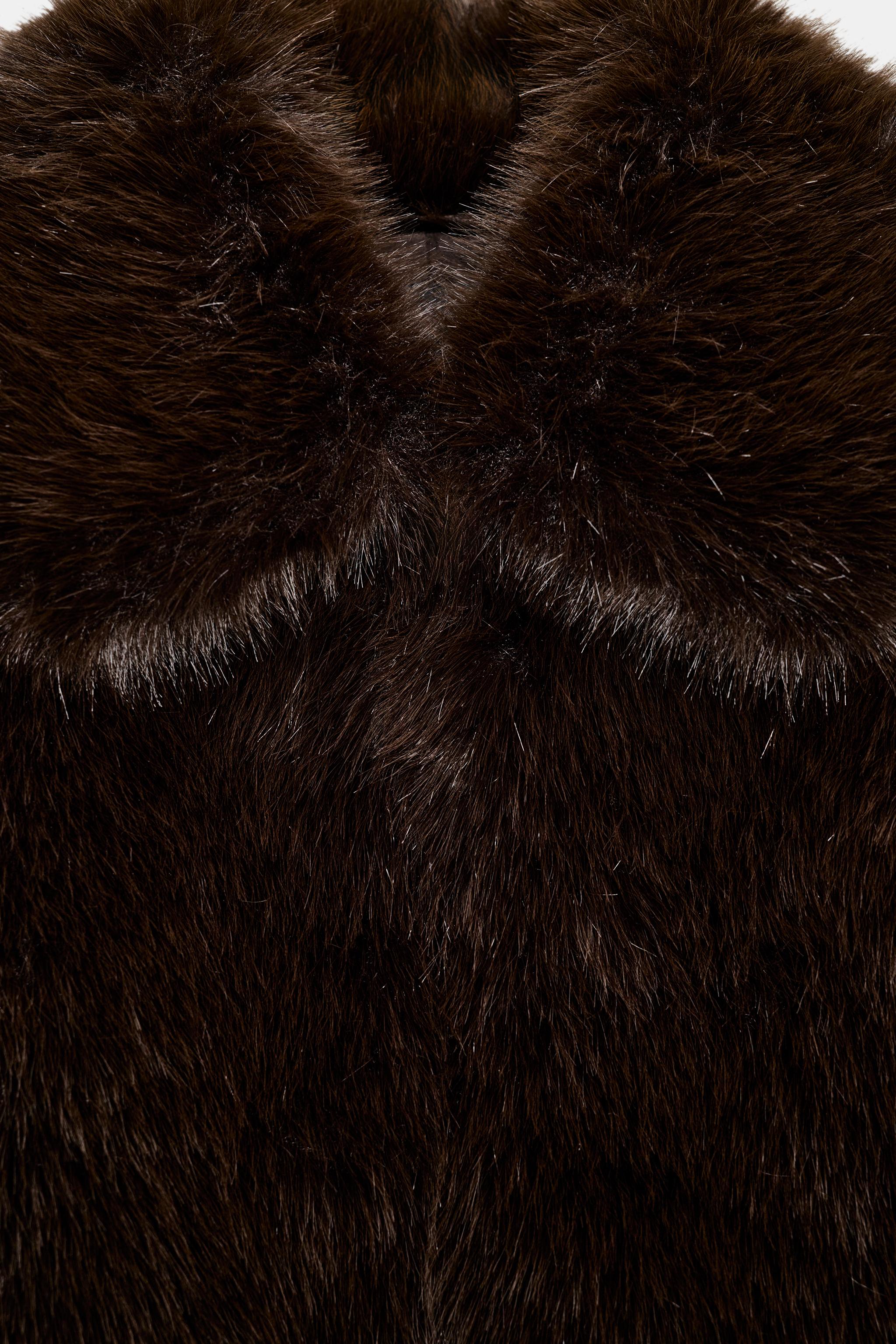 MANTEAU COURT EFFET FOURRURE COL À REVERS