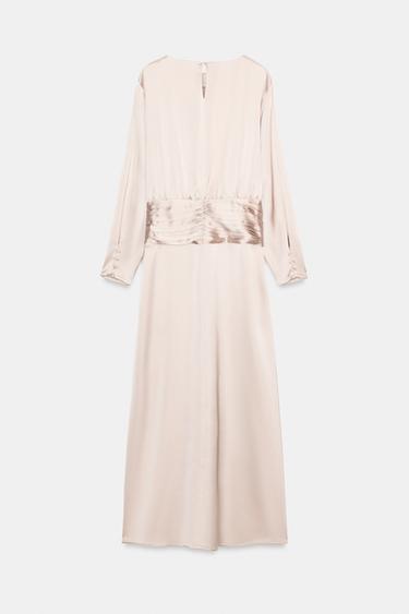 فستان بمظهر ساتاني وحزام - صخري الخاص بـ Zara