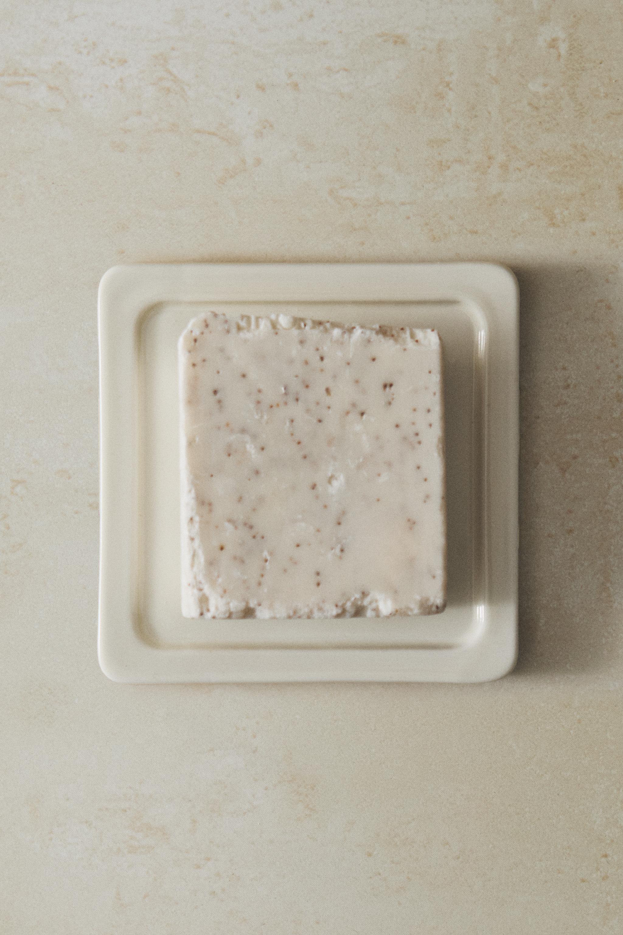 SQUARE CERAMIC BATHROOM SOAP DISH