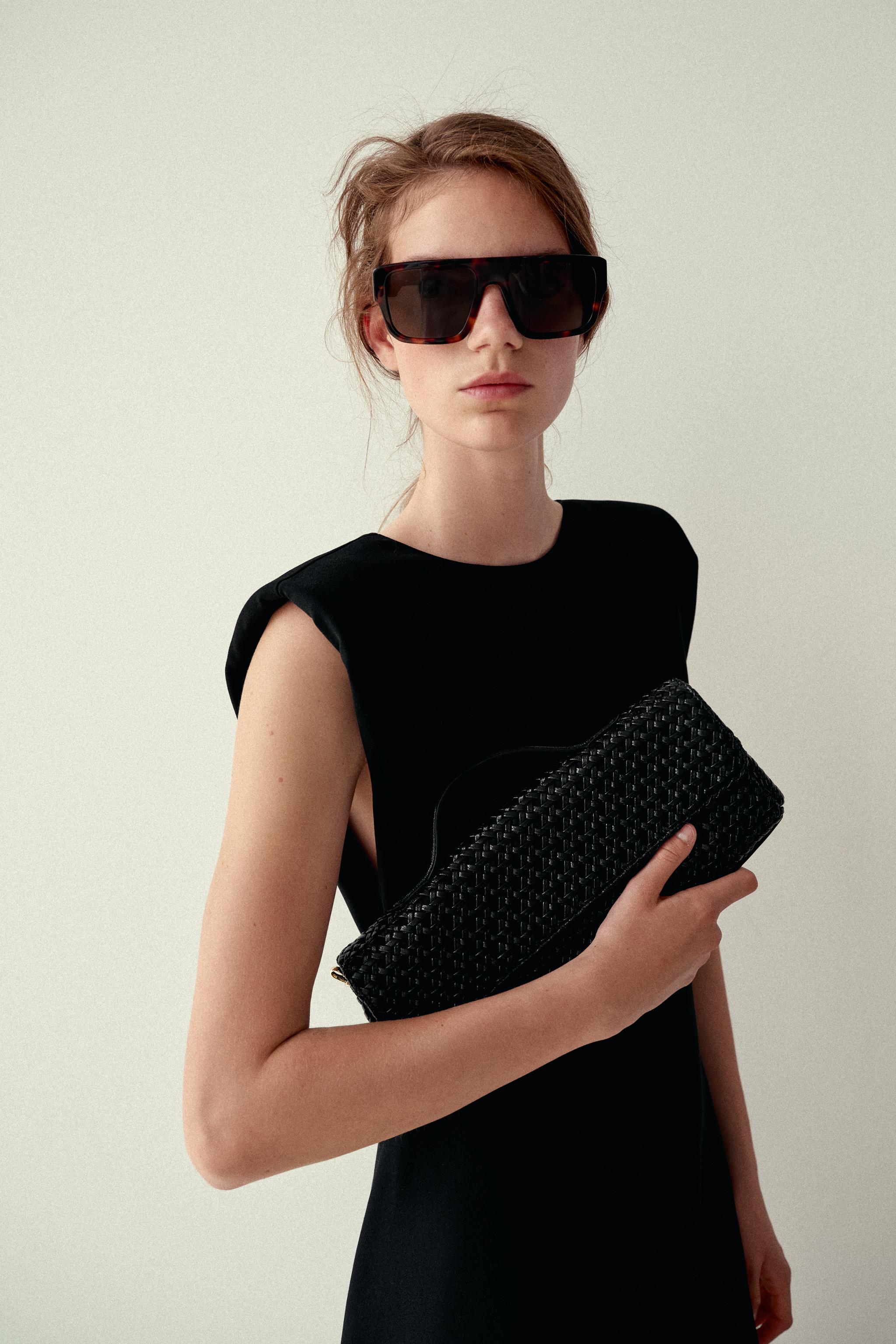 WOVEN ENVELOPE BAG — Black (alternate view)