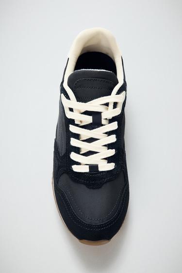 CONTRAST RUNNING TRAINERS - Black by Zara