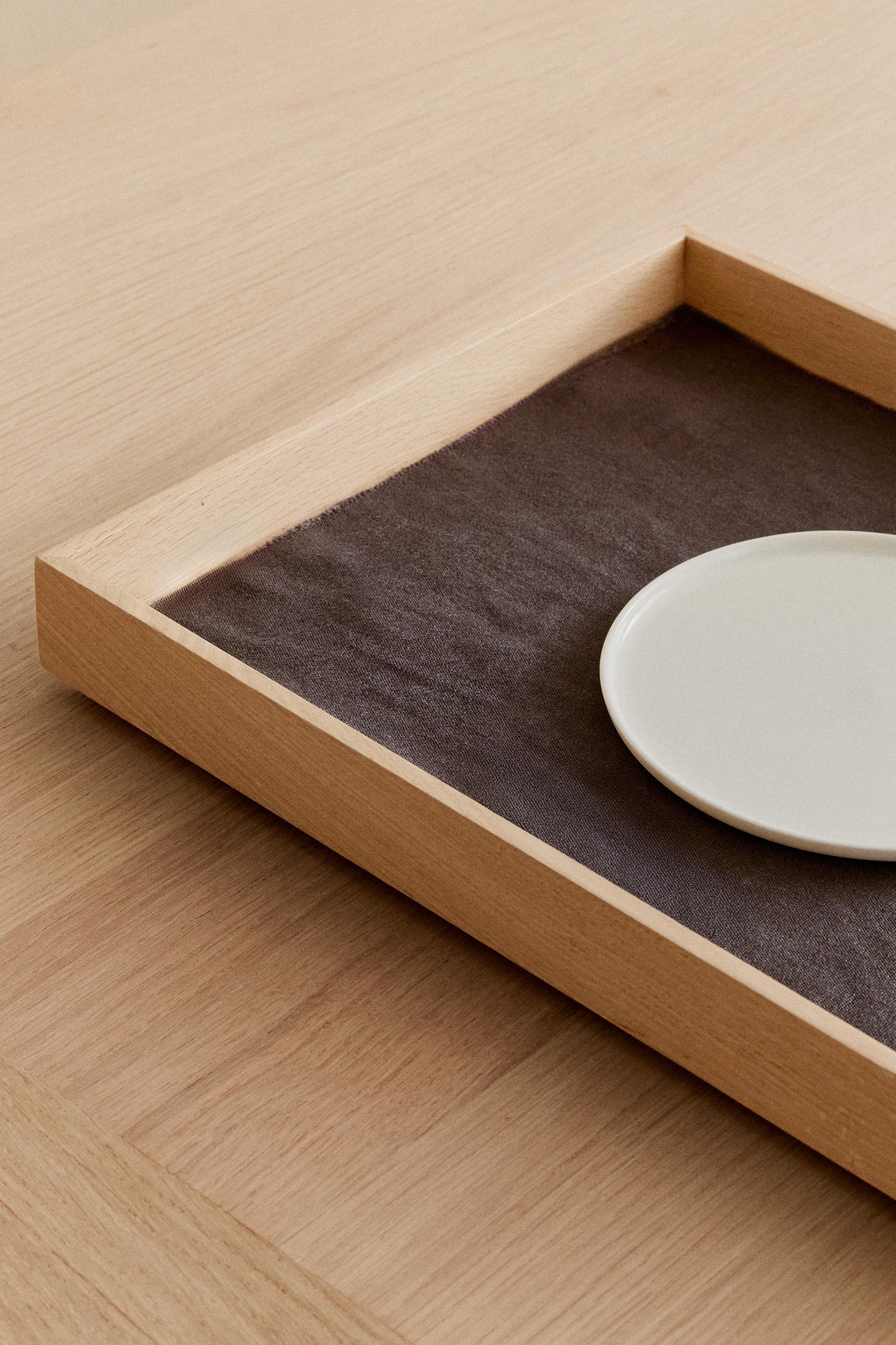 PLACEMAT 01 — Eggplant