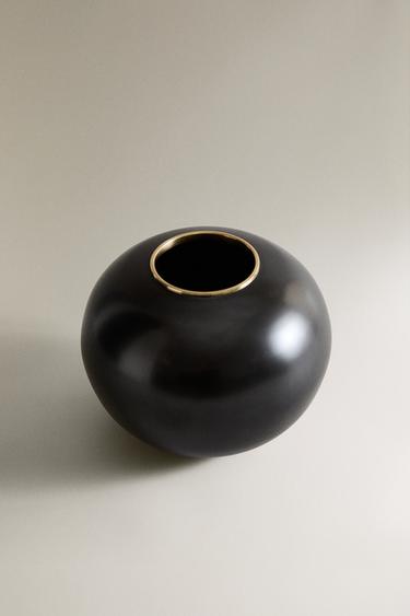 POT SPHÉRIQUE EN LAITON I COLIN KING - Noir de Zara - Image 1