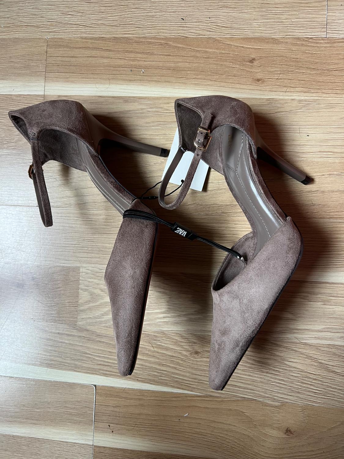HIGH-HEEL ANKLE STRAP SHOES - Image 5