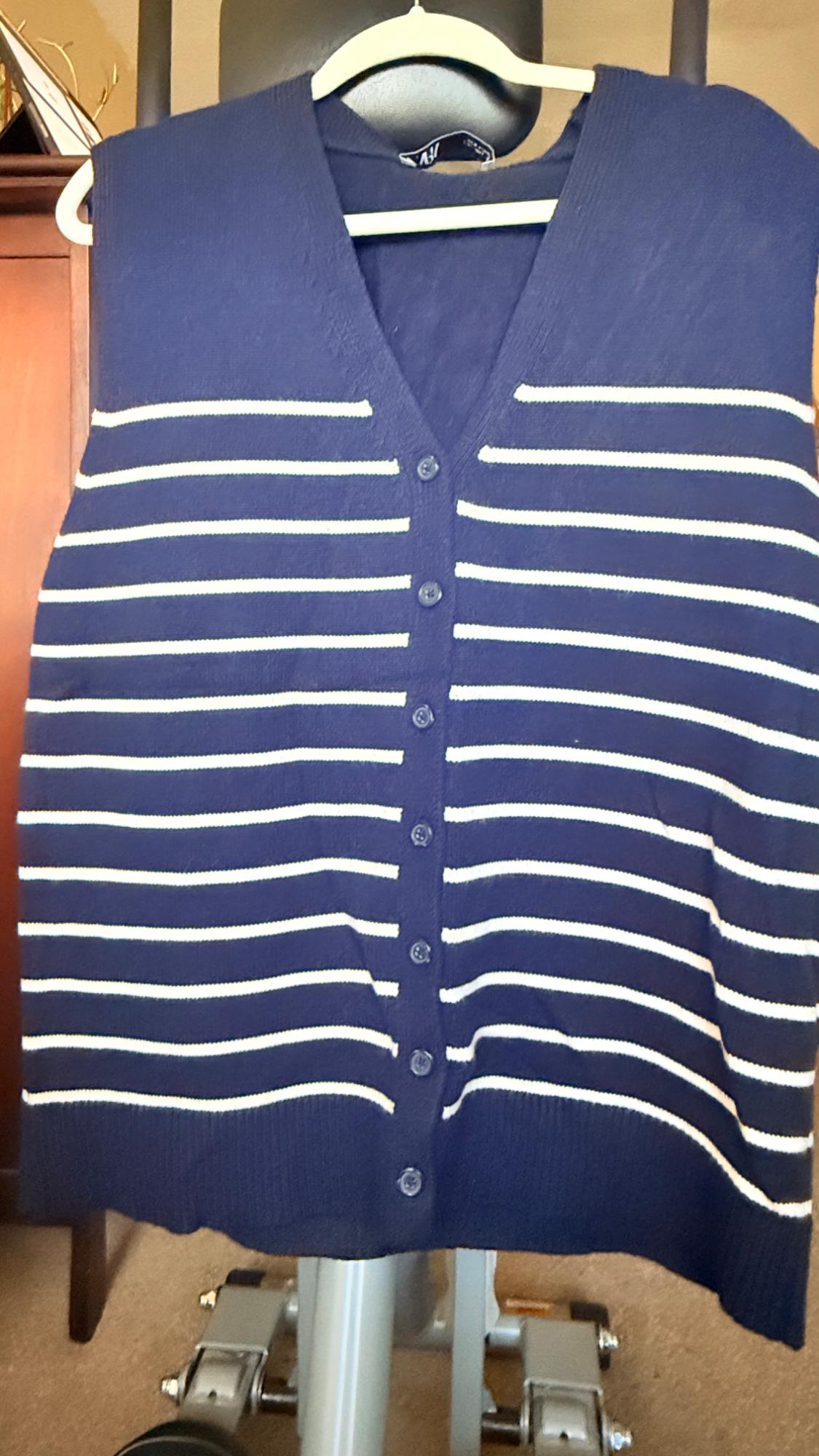 STRIPED KNIT VEST
