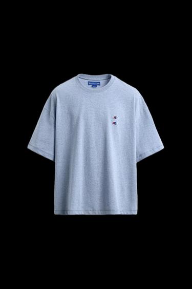 T-SHIRT MIT CHAMPION®-AUFNÄHERN X ZARA - Blau meliert von Zara