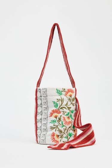 MINI SACA TEJIDO  FANTASÍA - Multicolor de Zara