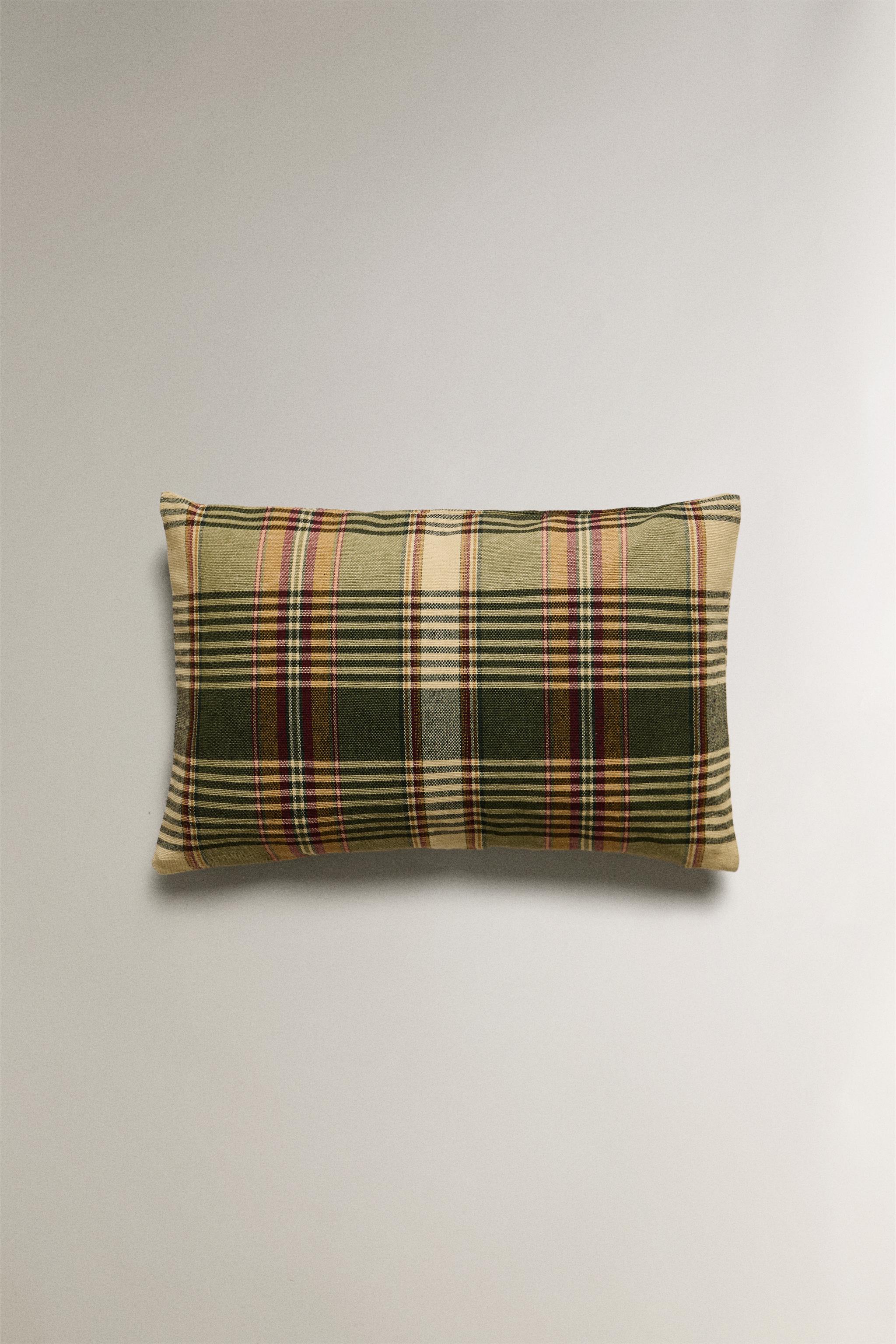 CHECK THROW PILLOW COVER