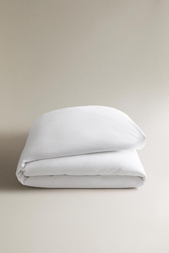 COLCHA DE ALGODÃO COM RELEVO - Branco da Zara - Imagem 0